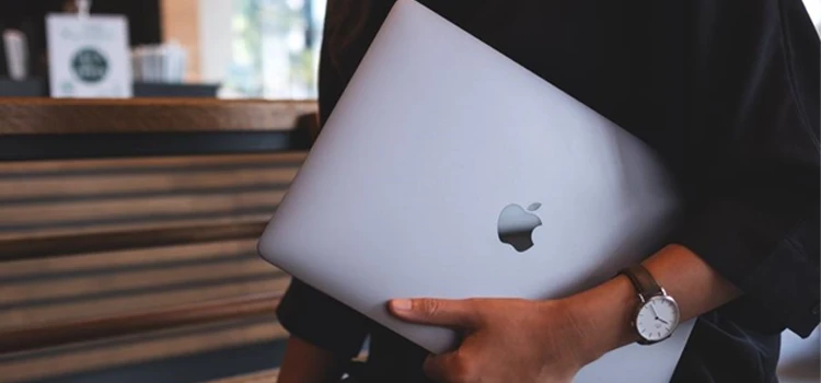 9 Signs Your MacBook Needs a New Battery